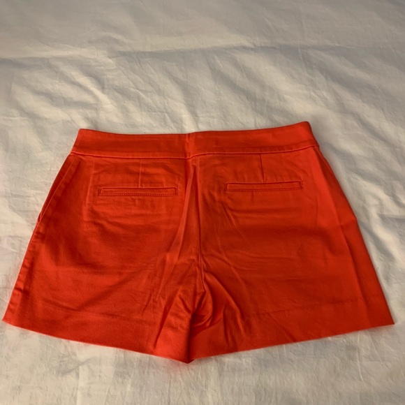 Loft Riviera Shorts with 4” inseam size 6 - Picture 2 of 4